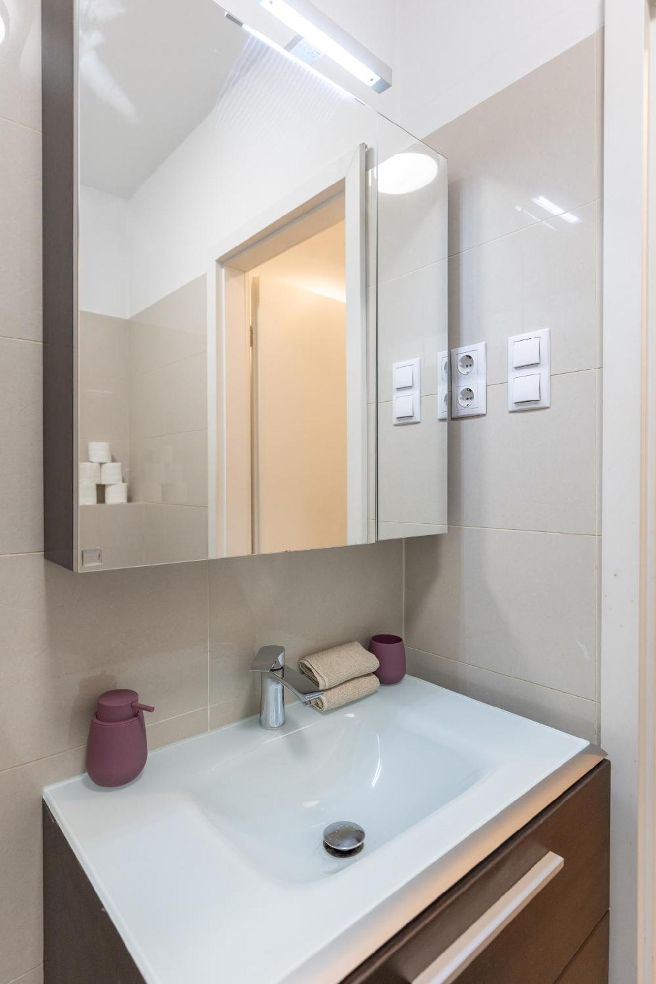 Gems Of Budapest - Ruby Unit Luaran gambar