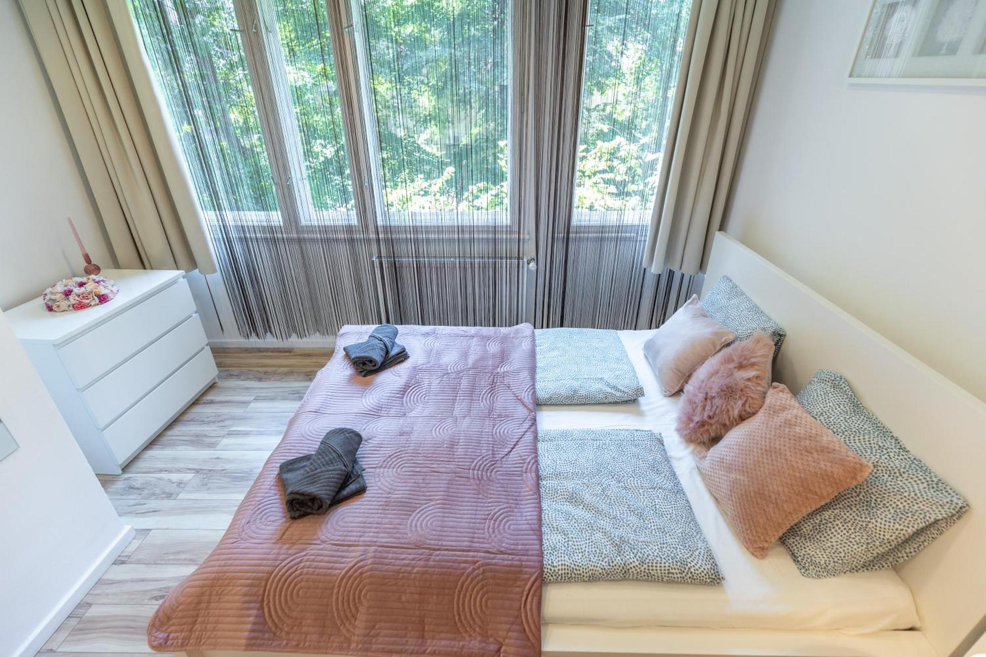 Gems Of Budapest - Ruby Unit Luaran gambar